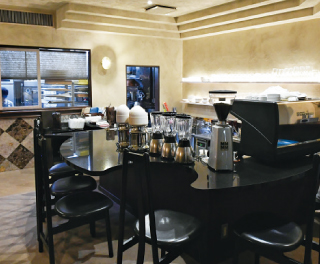 古いものと新しいものが混ざり合う、まちの面白さが岐阜市にはあります